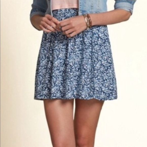Hollister Blue Floral Mini‎ Skirt